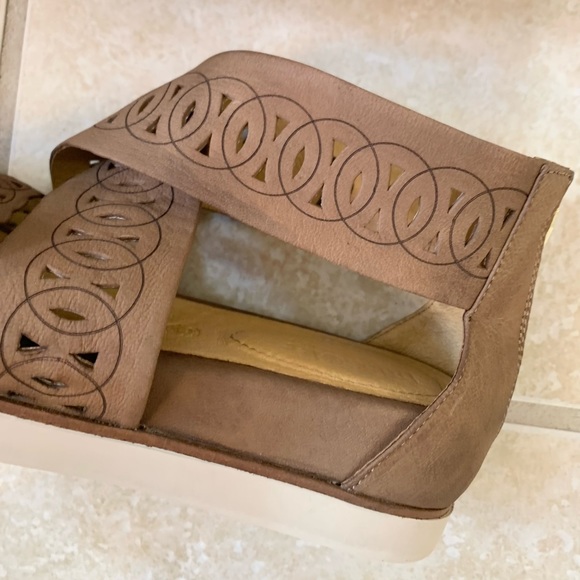 🔥 BUSSOLA LEATHER zip back brown sandals women’s size 37 7 -  7.5 - Picture 7 of 15